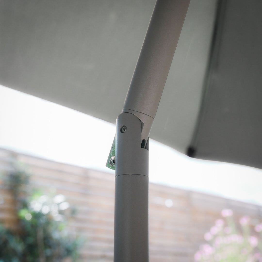 Capri 2.7M Round Parasol With Crank & Twist Tilt