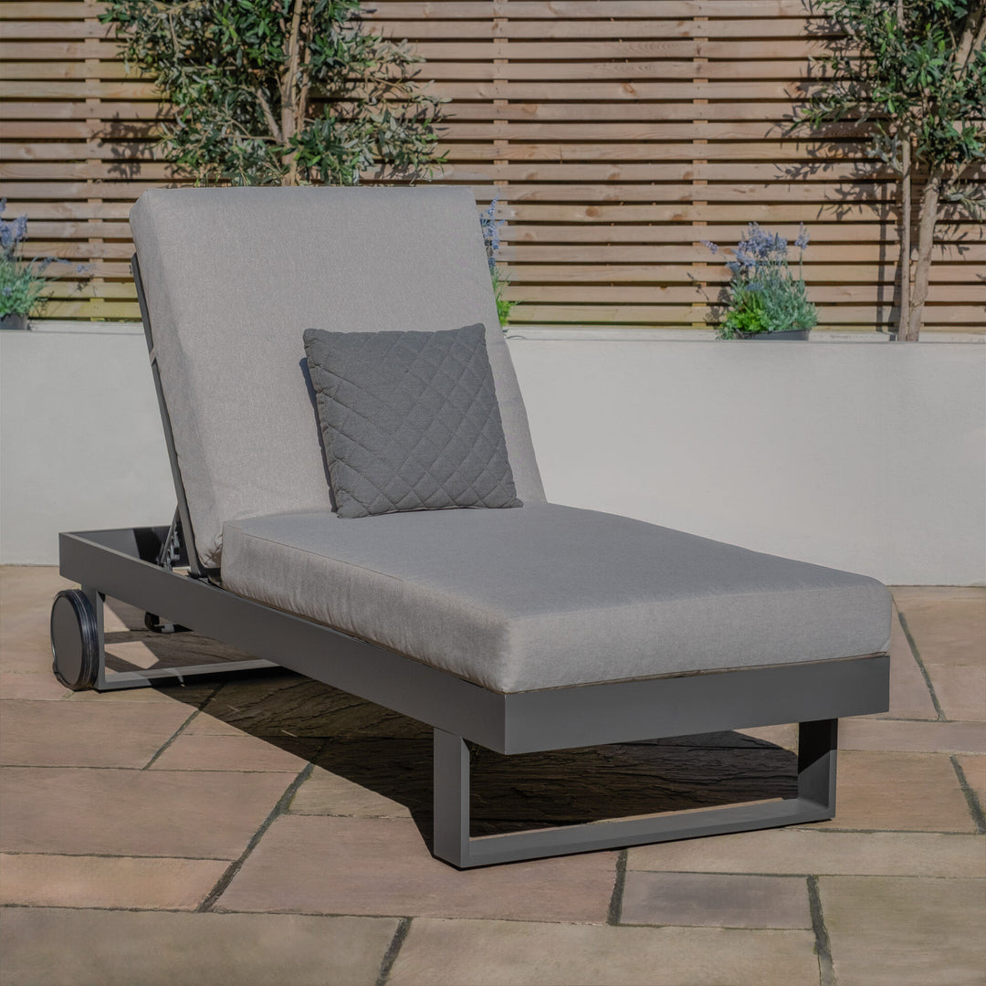 New York Single Sunlounger