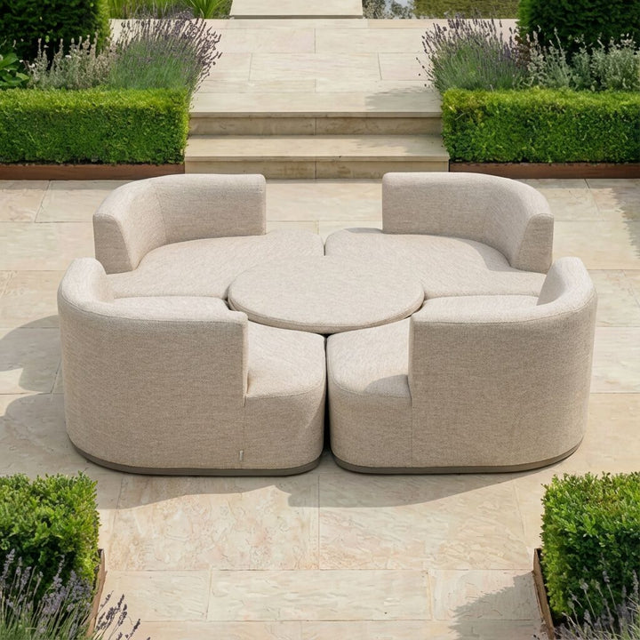 Maze -  Snug Lifestyle Suite with Rising Table