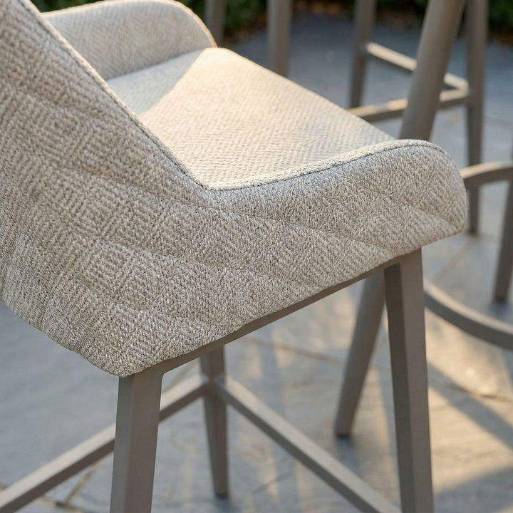 Regal 4 Seat Round Bar Set