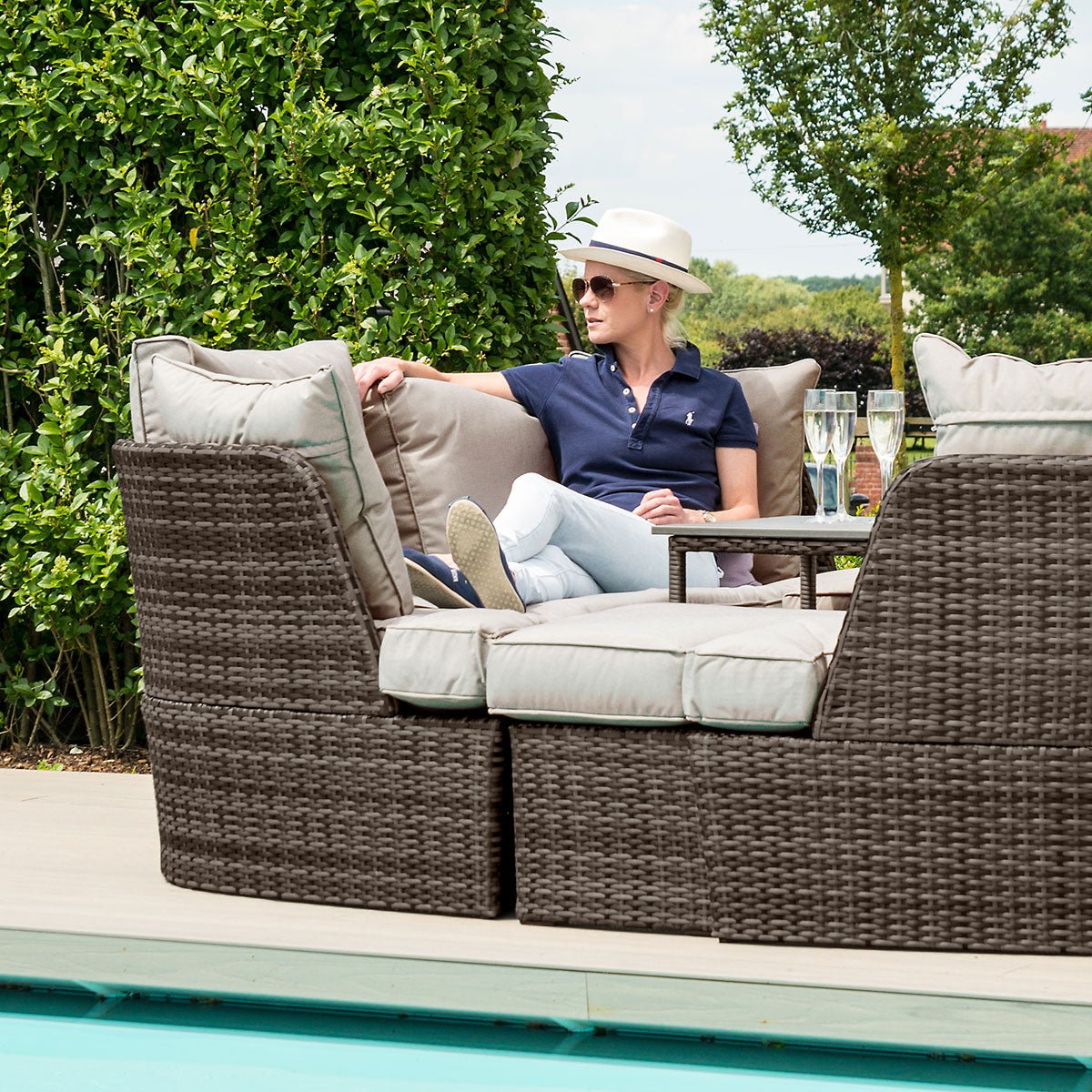 Cheltenham daybed discount